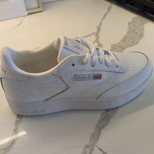 Kids Reebok low ride sneakers 3.5